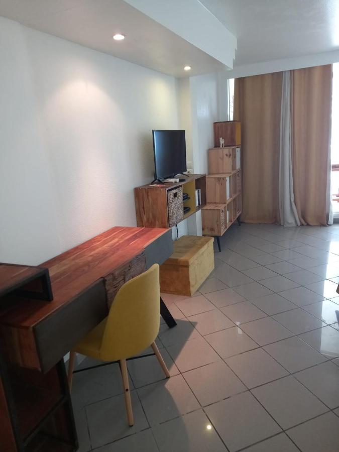 Grand Studio De 41 M², Vue Mer Et Jardin Tropical. Le Gosier  Exterior foto