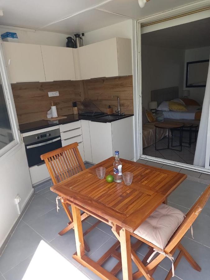Grand Studio De 41 M², Vue Mer Et Jardin Tropical. Le Gosier  Exterior foto