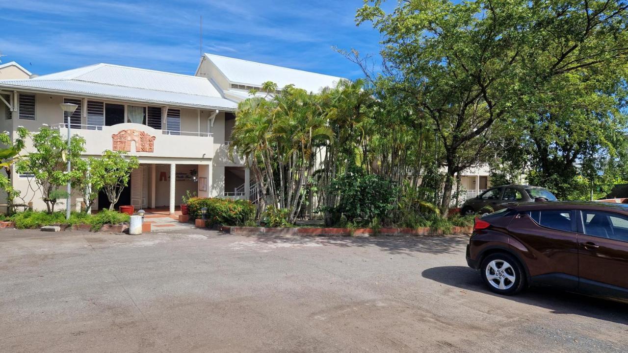 Grand Studio De 41 M², Vue Mer Et Jardin Tropical. Le Gosier  Exterior foto